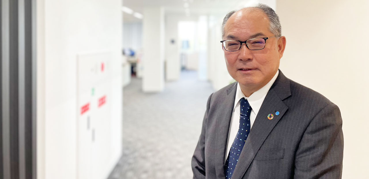 代表取締役社長 糸満 睦夫